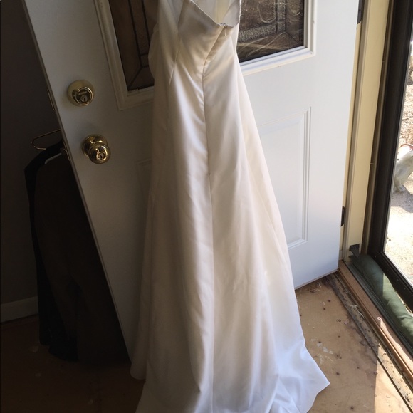 Prom or wedding dress - Picture 4 of 6